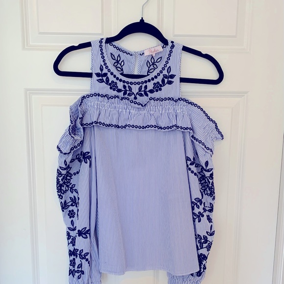 Parker open shoulder blouse. - Picture 3 of 4